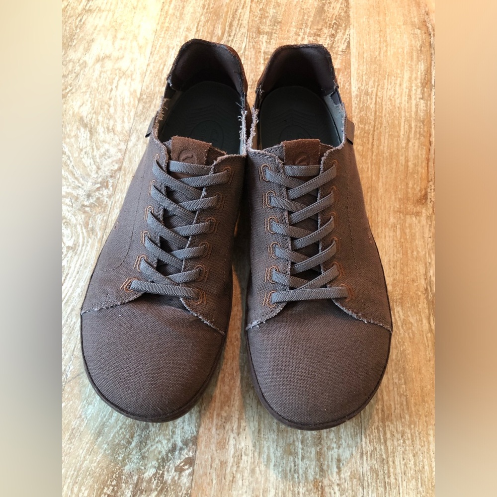 Men’s Clarks size 11.5